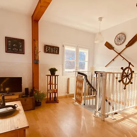 Le Du Phare Vue Sur *