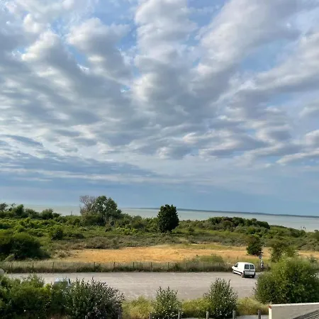 Le Du Phare Vue Sur Apartman *